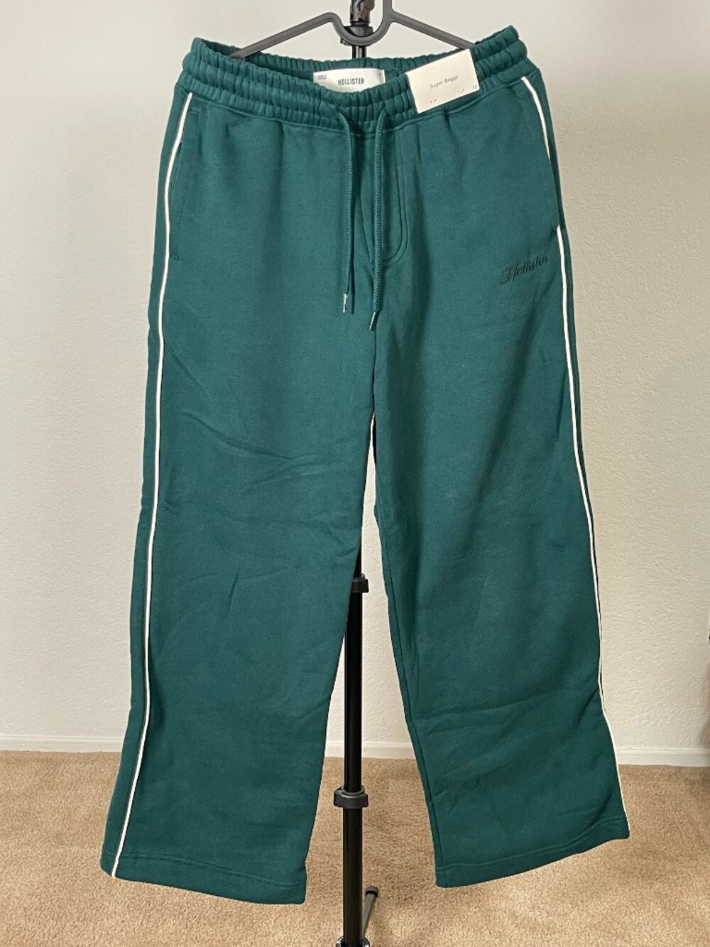 Hollister Super Baggy Green Striped Sweatpants
